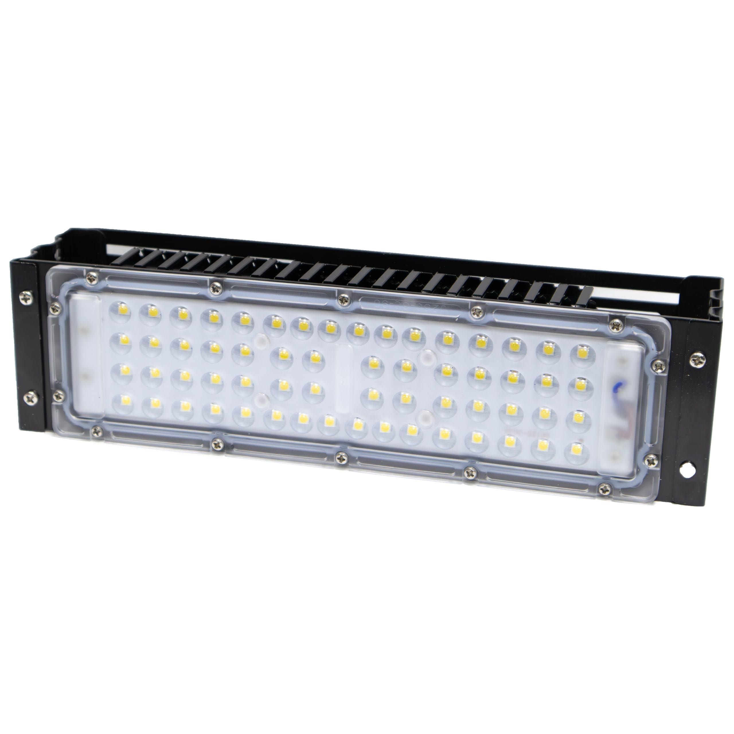 Roska 50W LED Flood Light — Daylight 6000-6500K, Wall-Mount (R-S50LF)